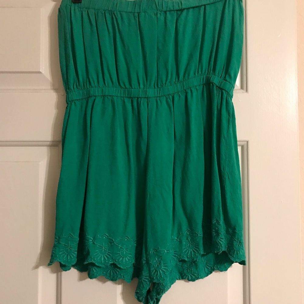 Green romper - Picture 2 of 4